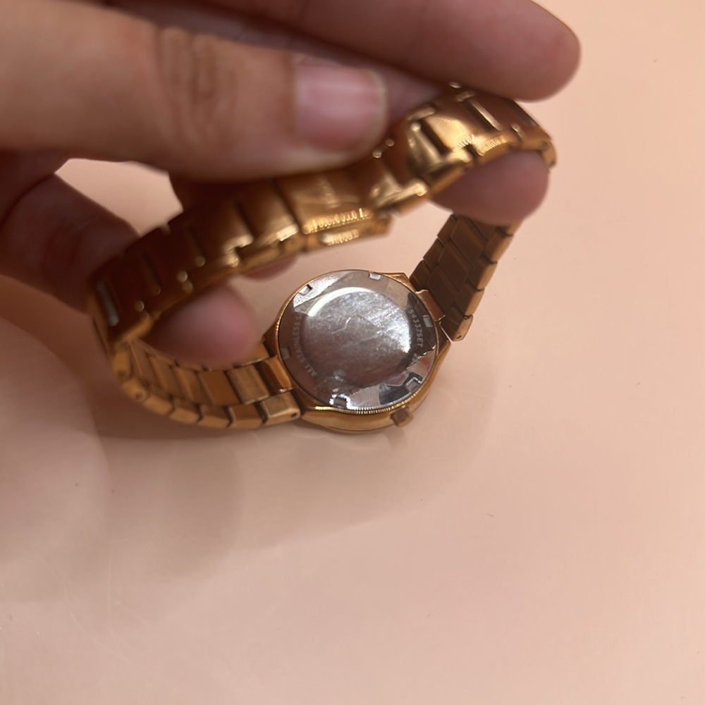 Fossil rose gold ladies watch - Picture 3 of 3